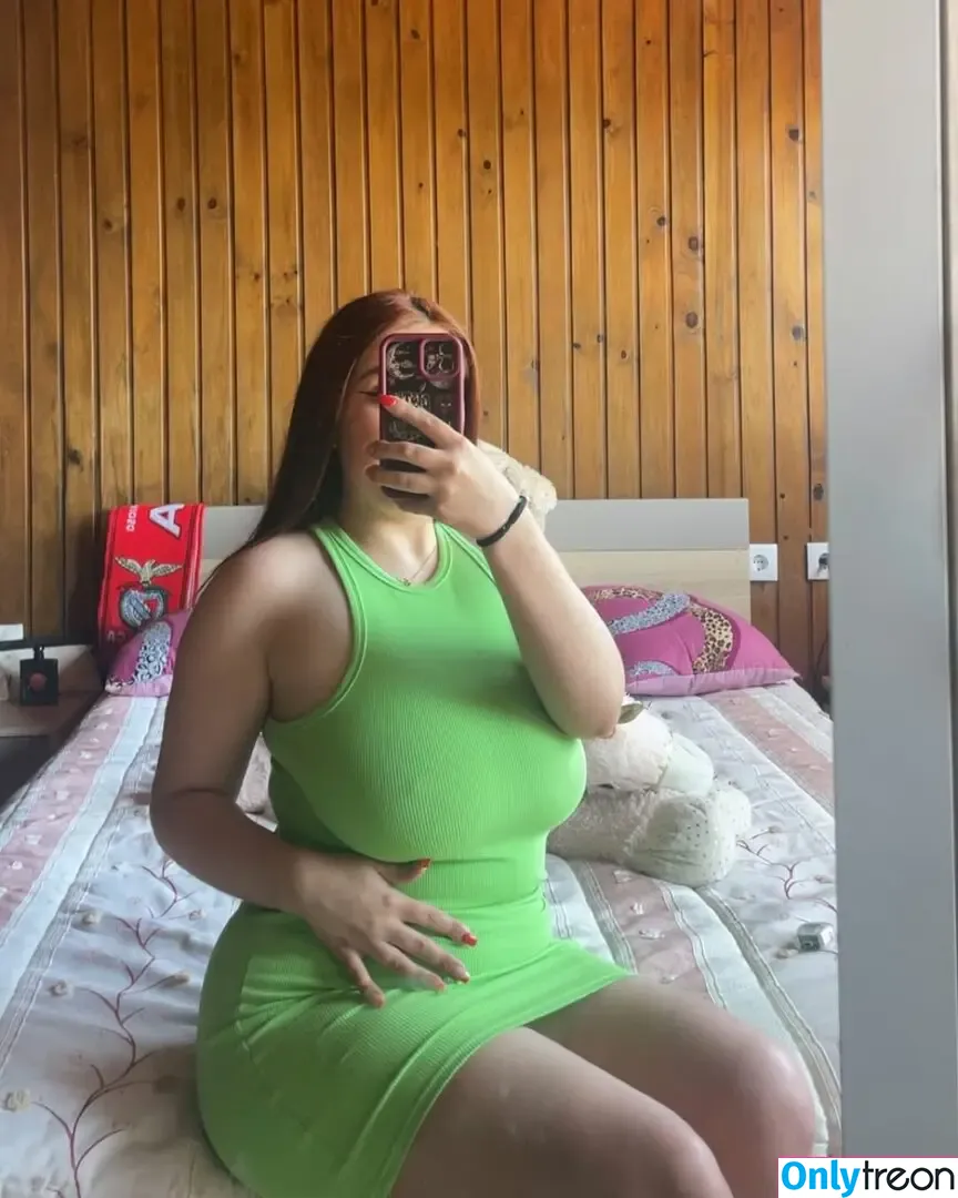 Ygwbt nude photo #0675 (Ygwbt)