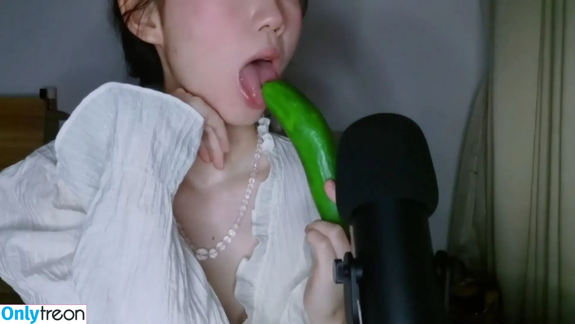 YiDan ASMR nude photo #0005 (YiDan829 / _led_yyd)