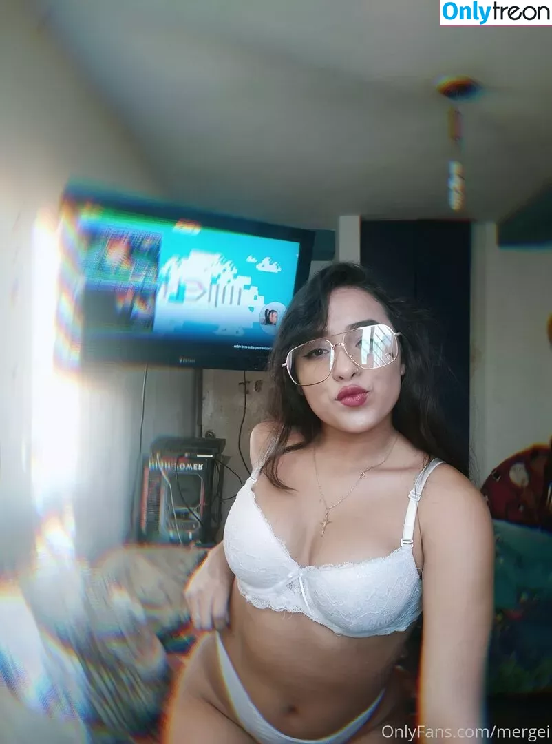 yiyisweetcousin nude photo #0029 (theweedcousin)