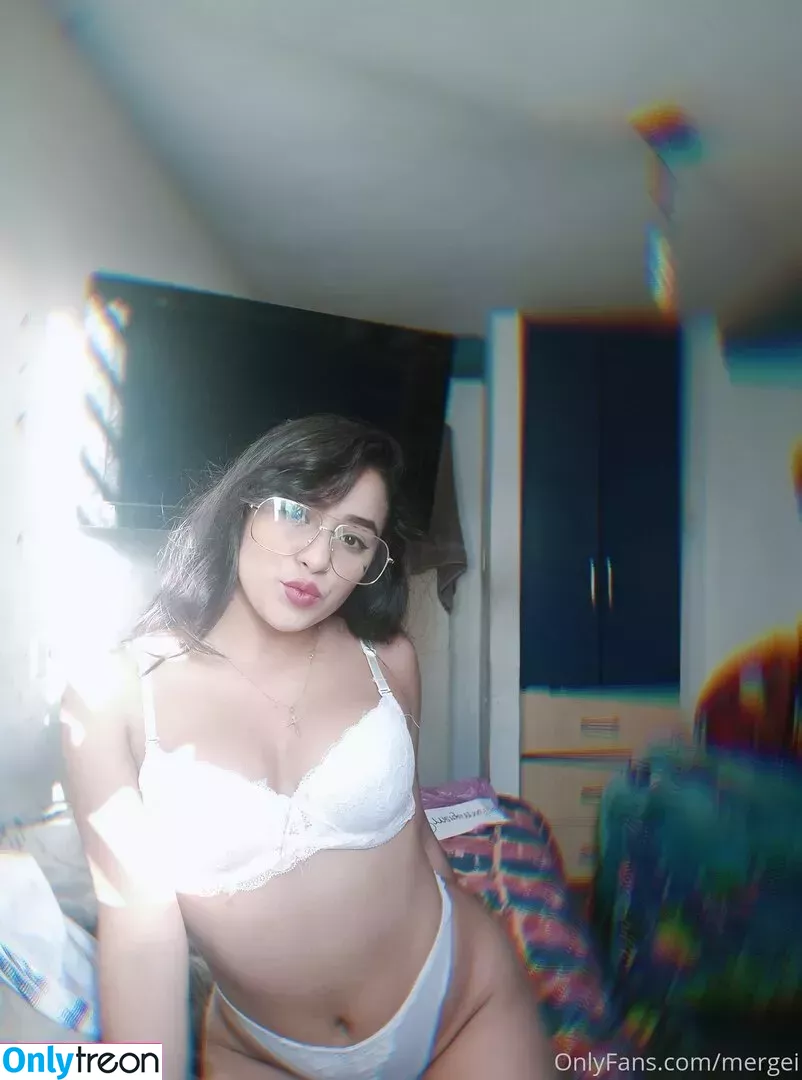 yiyisweetcousin nude photo #0031 (theweedcousin)