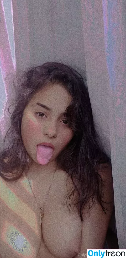 yiyisweetcousin nude photo #0076 (theweedcousin)