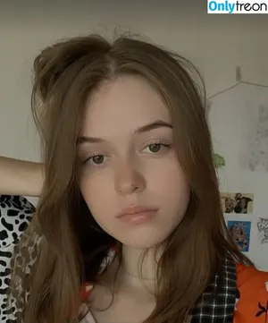 Ynayrp / Temmikyu / iamyakiravictoria / ynayrp nude photo #0001