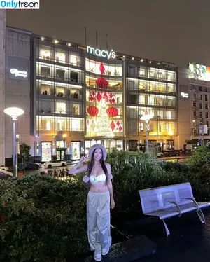 Ynori Nguyen / liluzinori / xoxoynori / ynori.nguyen nude photo #0027
