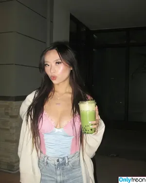 Ynori Nguyen / liluzinori / xoxoynori / ynori.nguyen nude photo #0039