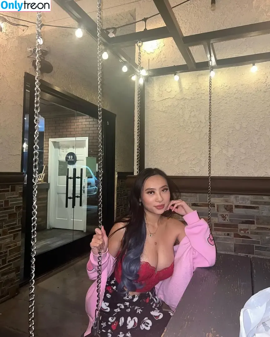 Ynori Nguyen nude photo #0009 (liluzinori / xoxoynori / ynori.nguyen)