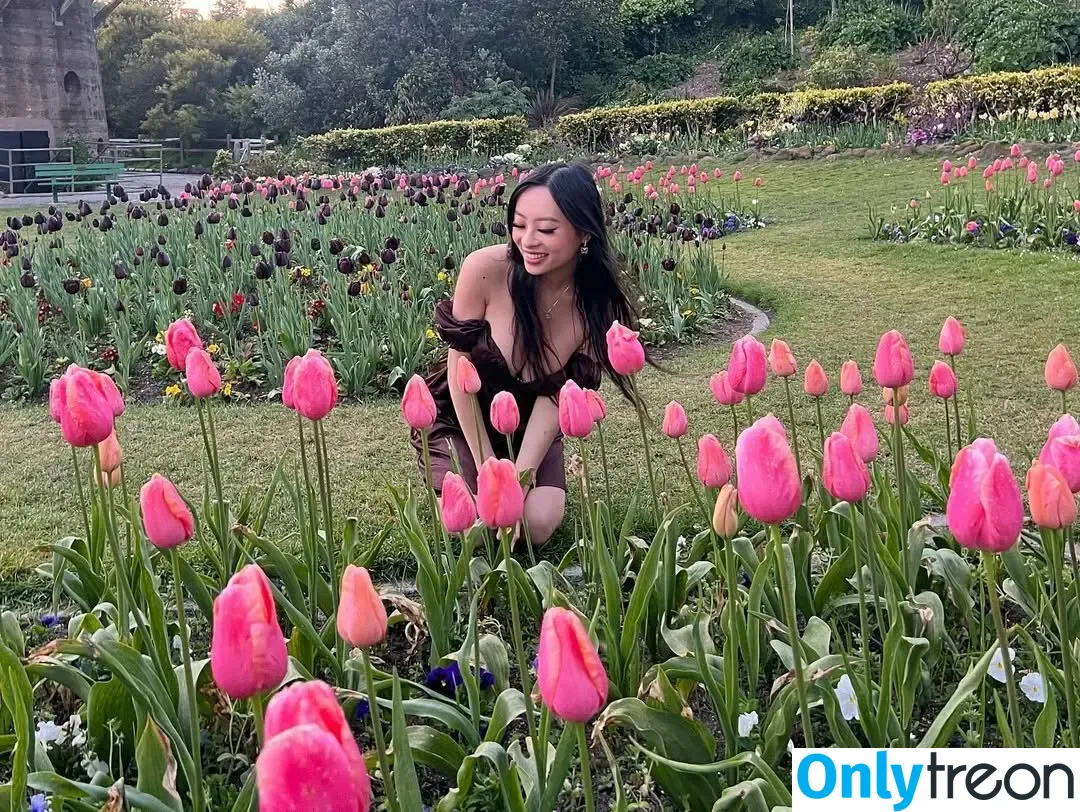 Ynori Nguyen nude photo #0023 (liluzinori / xoxoynori / ynori.nguyen)
