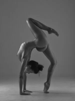 Yoana Nikolova / nikolova_y nude photo #0014