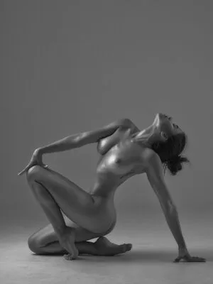 Yoana Nikolova / nikolova_y nude photo #0042