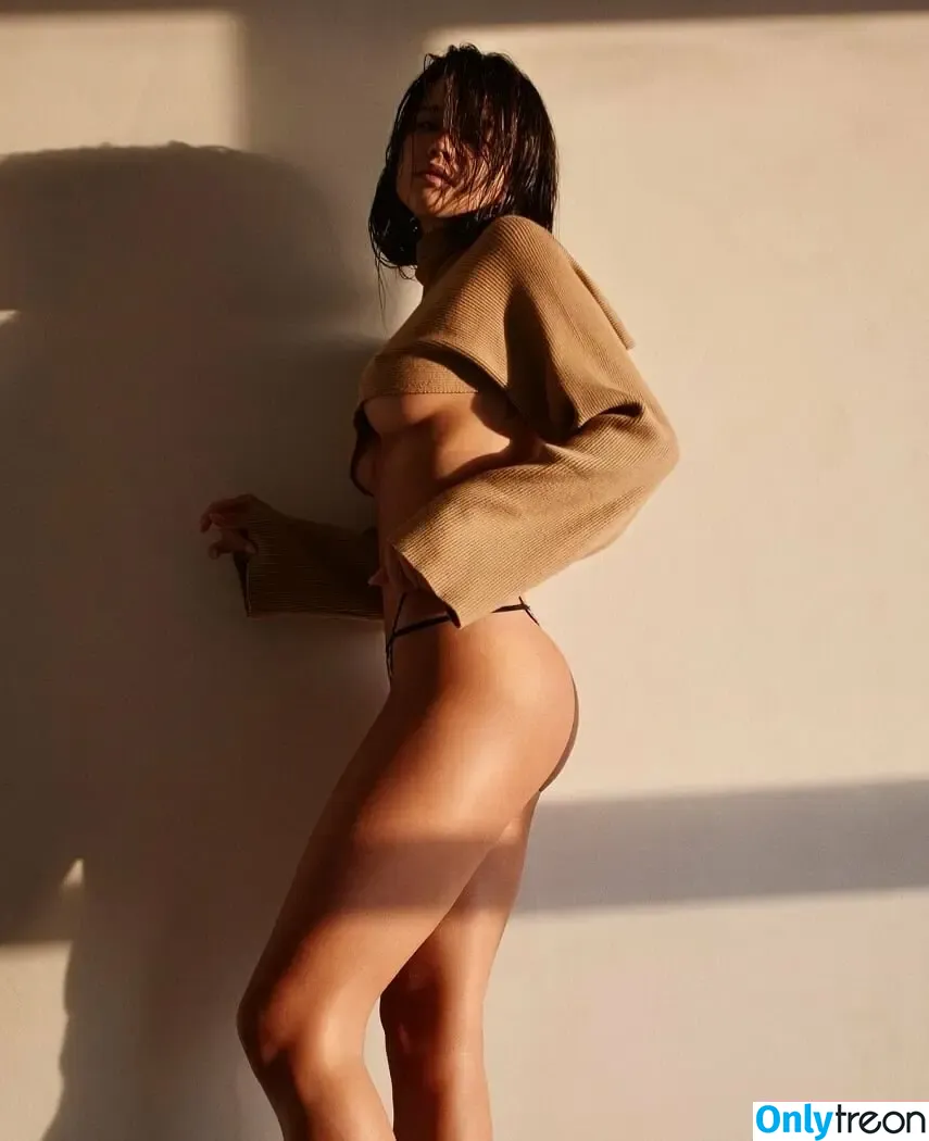 Yoana Nikolova nude photo #0438 (nikolova_y)