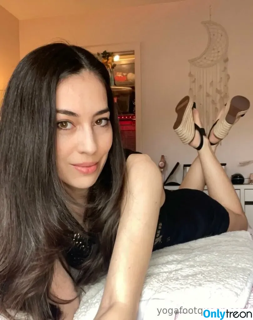 yogafootqueenfree nude photo #0071 (ff_yogan)
