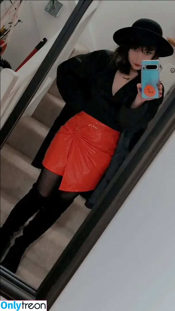 Yogscast Bouphe nude photo #0097 (bouphe / bouphemagic)