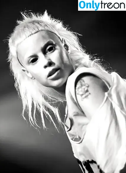 Yolandi Visser голая photo #0026 (dieantwoordd)