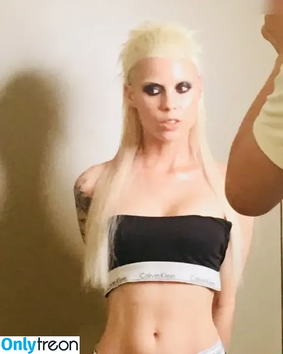 Yolandi Visser nude photo #0029 (dieantwoordd)