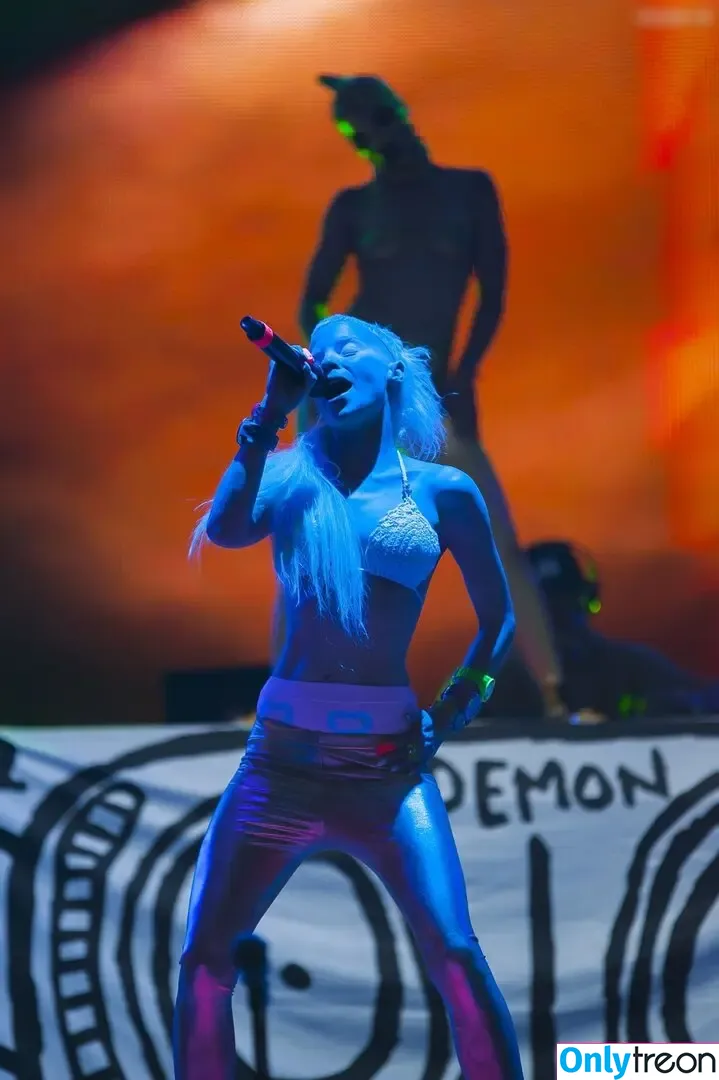 Yolandi Visser nude photo #0046 (dieantwoordd)