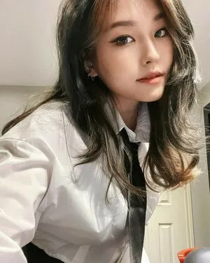 YoonHyoonAikuros / Kang Hee nude photo #0047