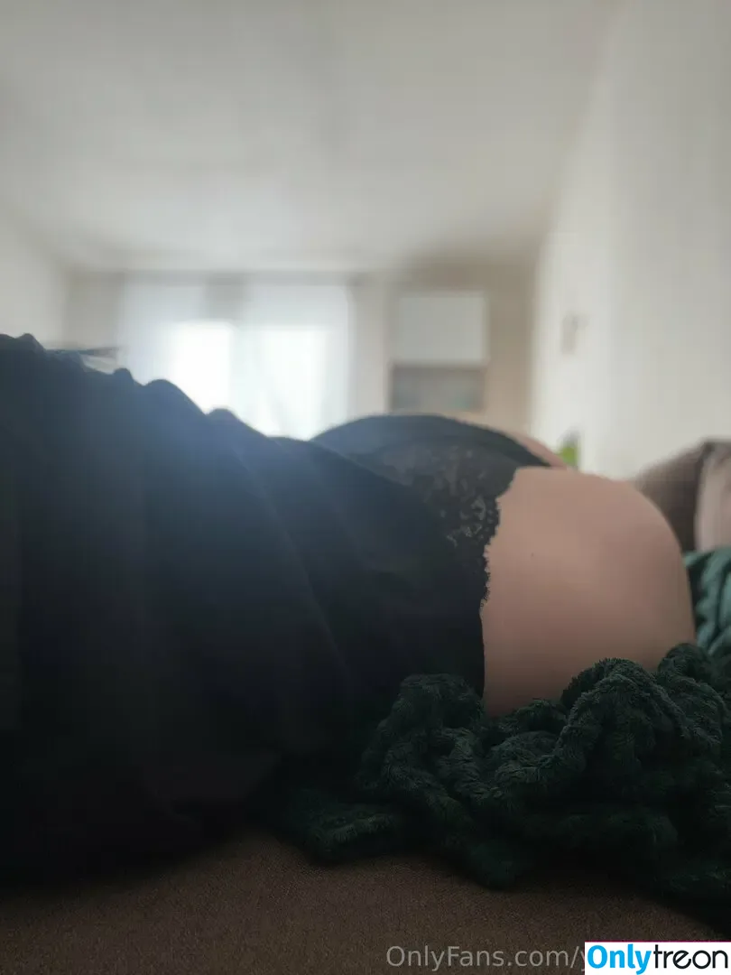 you.andme голая photo #0016 (youandme)