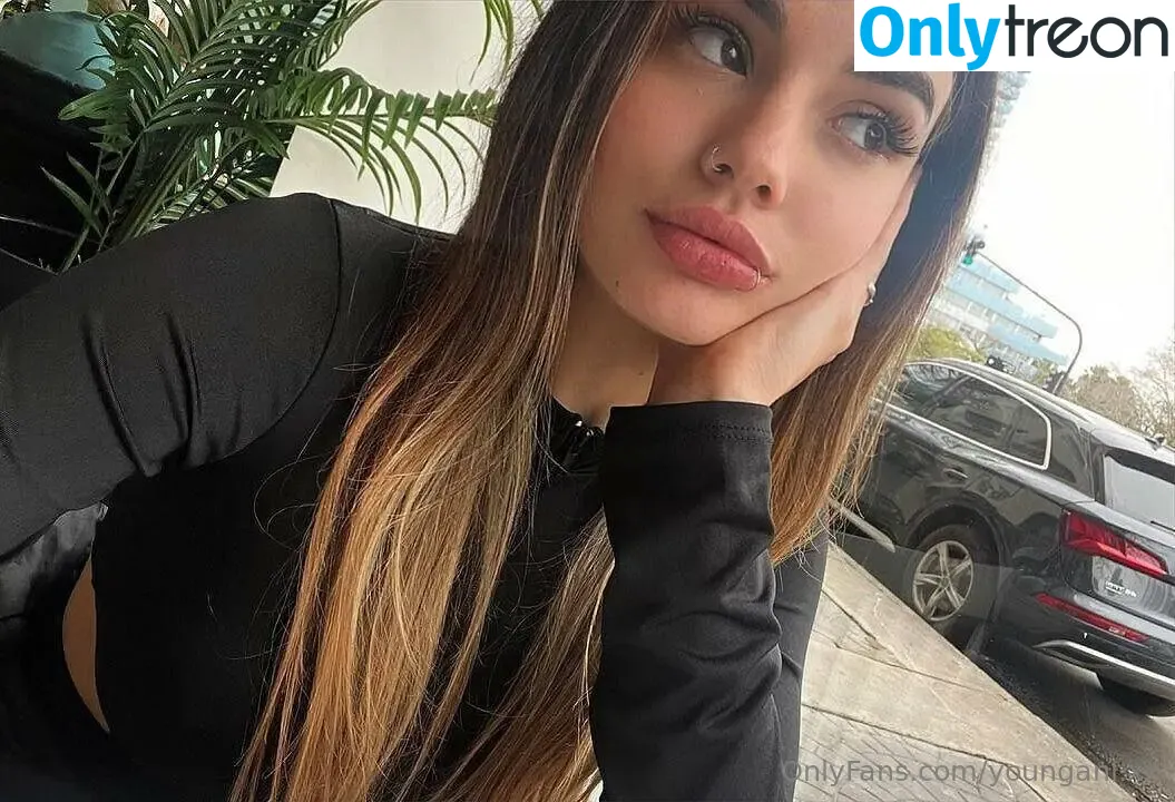 youngani.xx nude photo #0032 (x.x.yani.x.x)