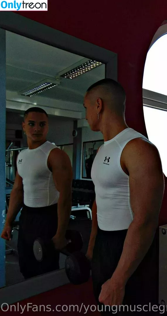 youngmusclegrowingboy голая photo #0040 (youngmusclegrowingboy)