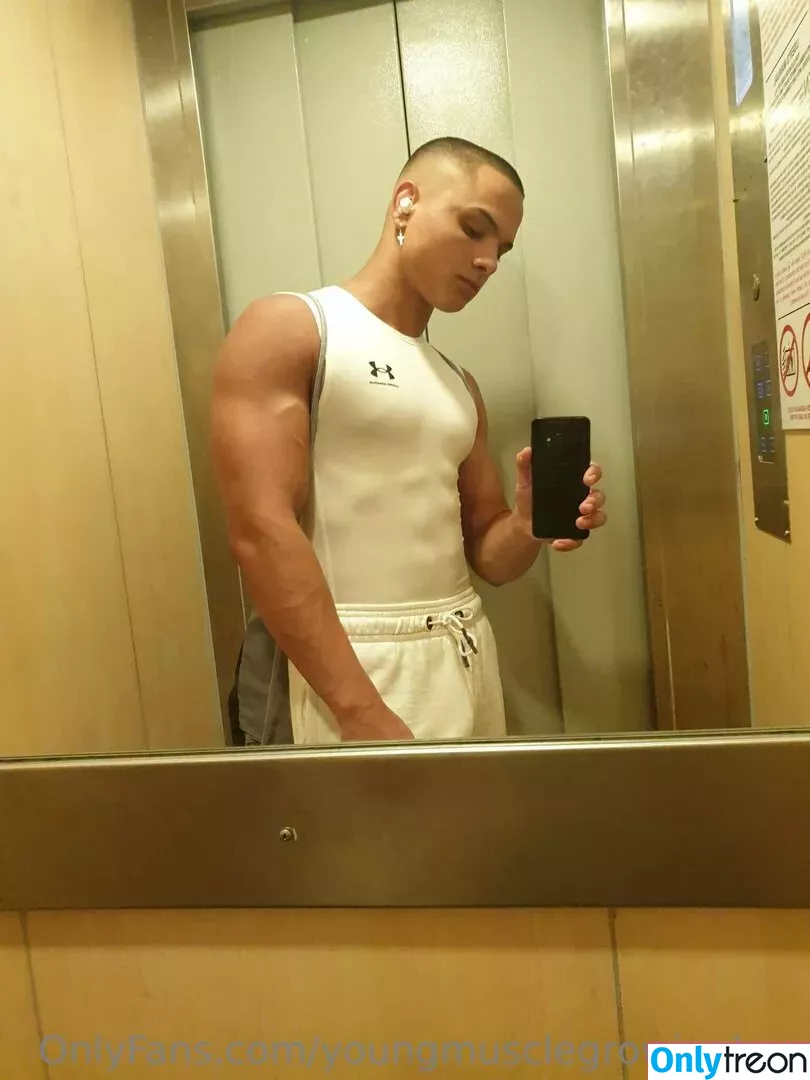 youngmusclegrowingboy голая photo #0044 (youngmusclegrowingboy)