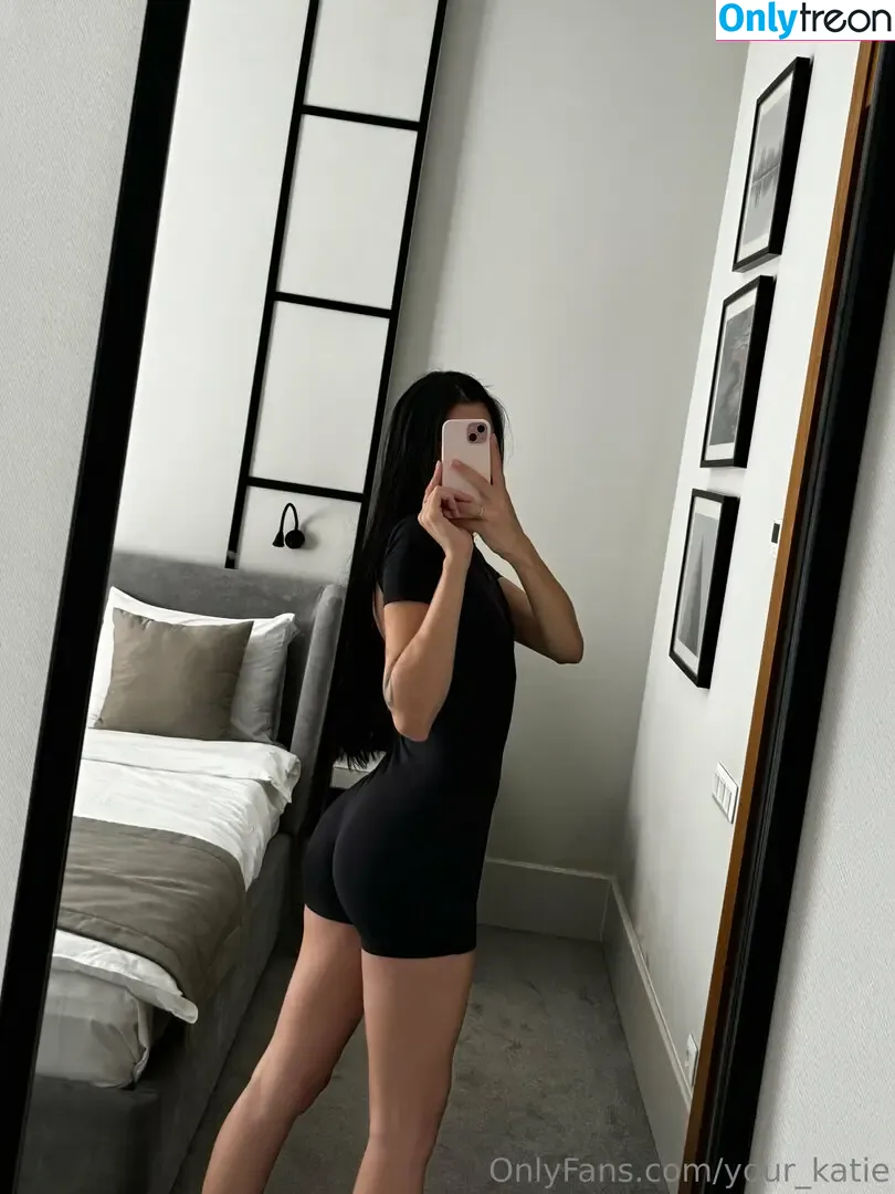 your_katie nude photo #0011 (katimini4917)
