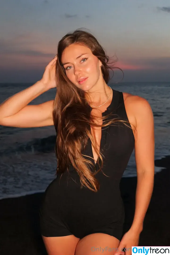 YOUR TASHA голая photo #0099 (tashaghouri / your.tasha)