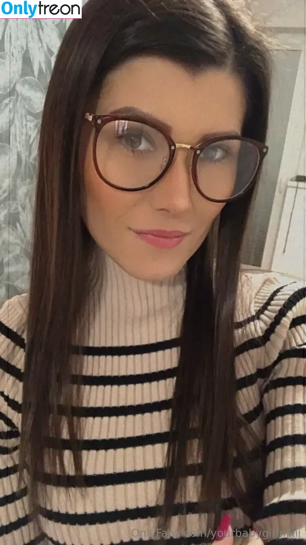yourbabygirlnikii nude photo #0012 (nikol_m195)