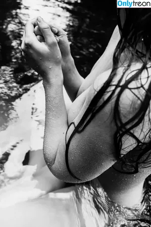 Yourbrowniee nude photo #0019