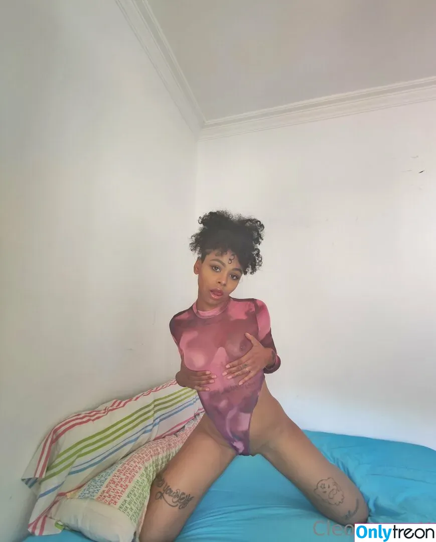 yourcleopathra nude photo #0043 (babecleoo / realkleopathraa)