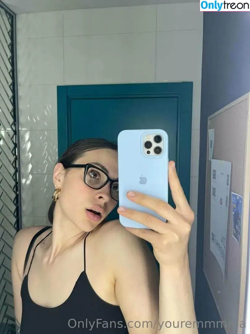 youremmmma голая photo #0005 (youremma)