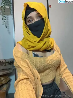 yourgfaliyah / yofavvniyaa nude photo #0010