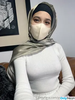 yourgfaliyah / yofavvniyaa nude photo #0017