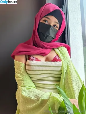 yourgfaliyah / yofavvniyaa nude photo #0020