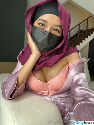 yourgfaliyah / yofavvniyaa nude photo #0029