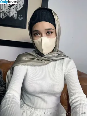 yourgfaliyah / yofavvniyaa nude photo #0037
