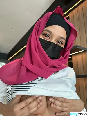 yourgfaliyah / yofavvniyaa nude photo #0040