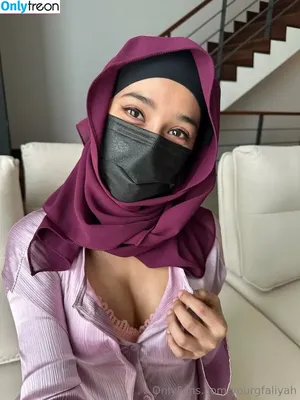 yourgfaliyah / yofavvniyaa nude photo #0054