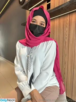 yourgfaliyah / yofavvniyaa nude photo #0076