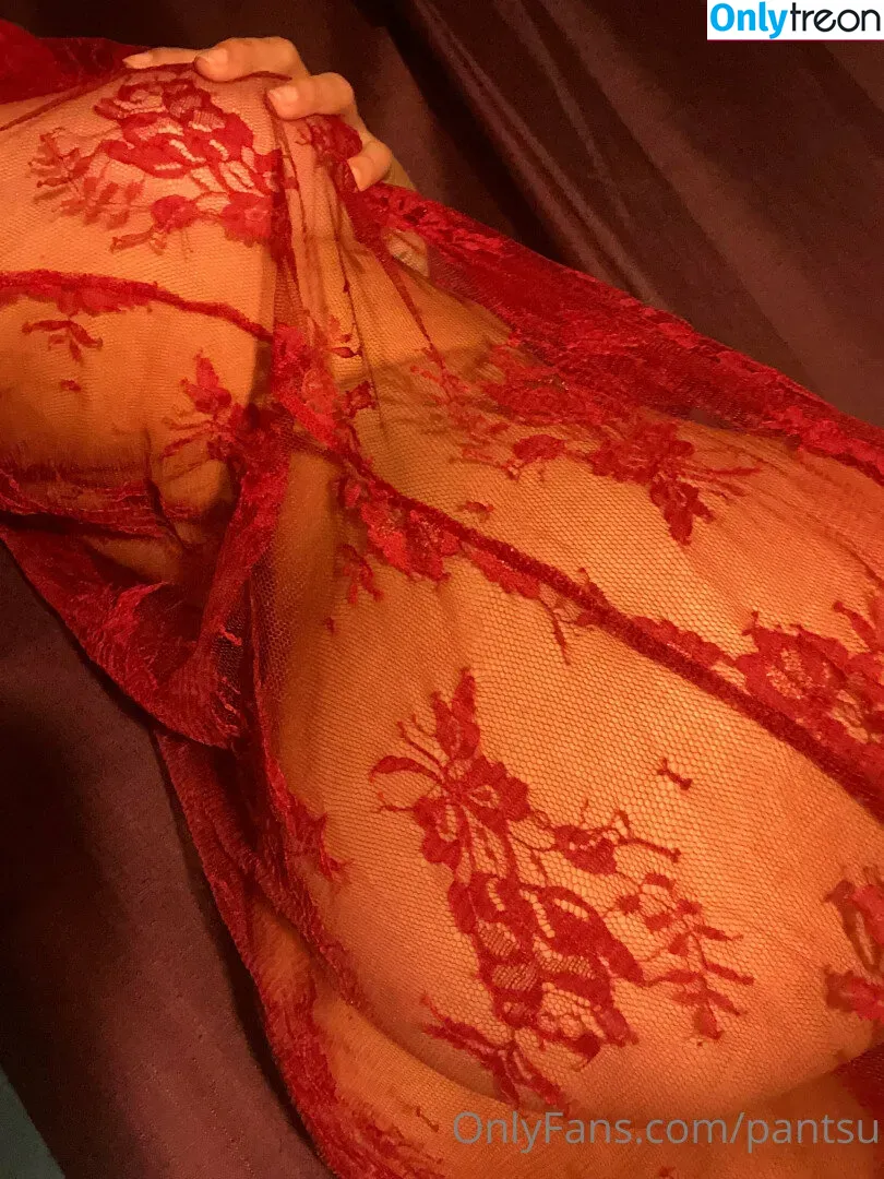 yourinternetgirlfriend nude photo #0008 (laraxwillan / pantsu)