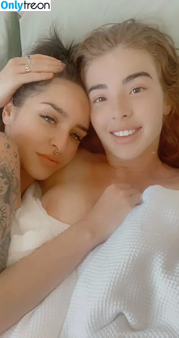 yourlesbianfantasyy голая photo #0134 (yourlesbianfantasyy)