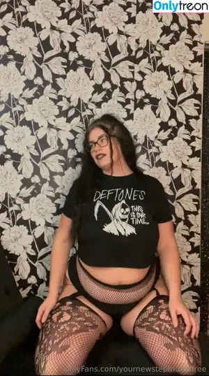 yournewstepmomxfree nude