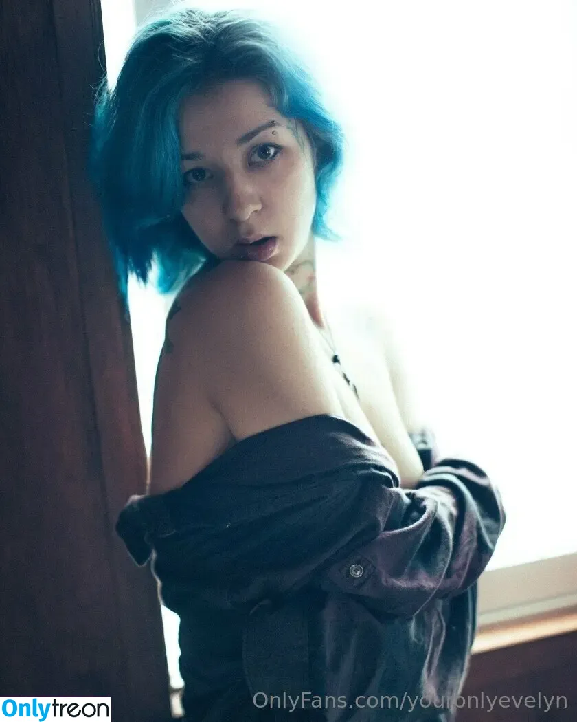 youronlyevelyn голая photo #0196 (youronlyevelyn)