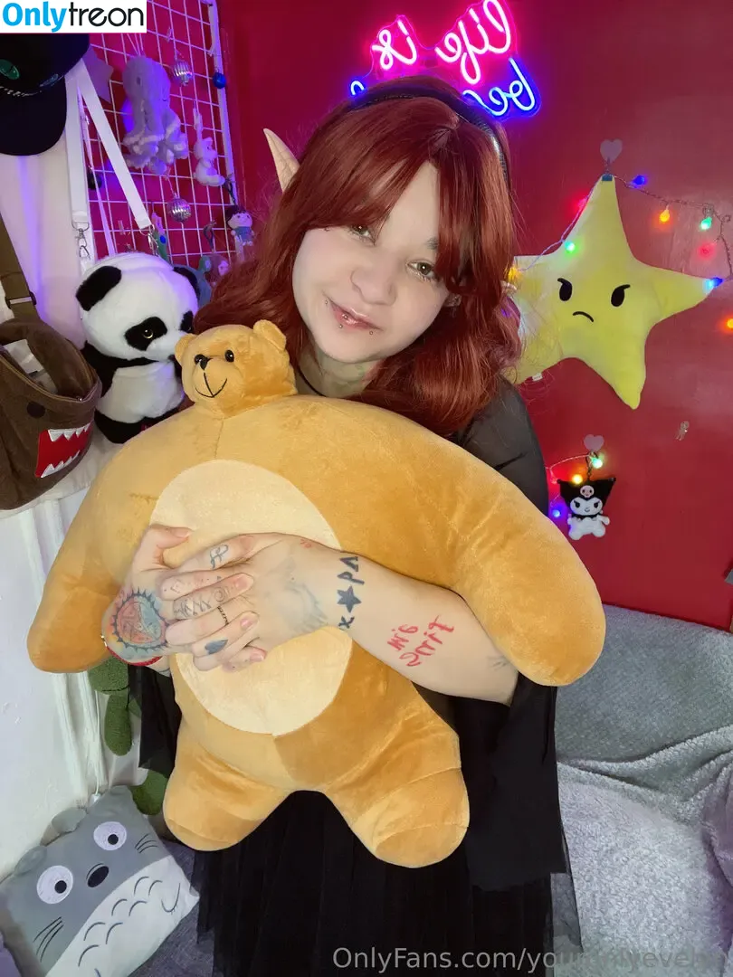 youronlyevelyn nude photo #0200 (youronlyevelyn)