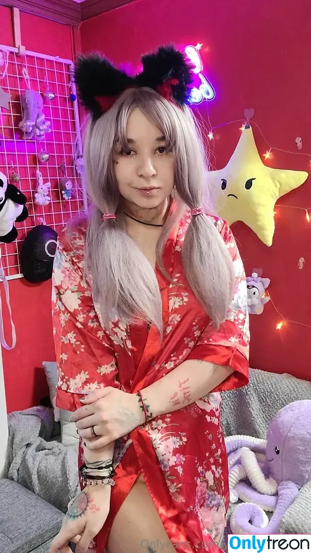 youronlyevelyn nude photo #0207 (youronlyevelyn)
