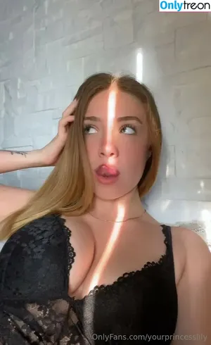 Yourprincesslily / Lilysvip / Lilywilderx / yourprincesslia nude photo #0005