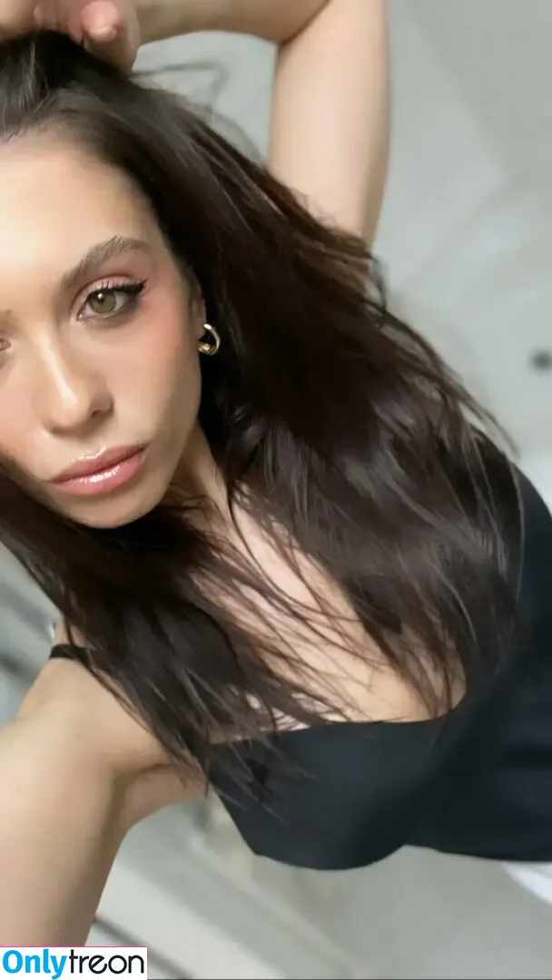 yoursabrisse_vip nude photo #0066 (lyffffeofthepartyyy)