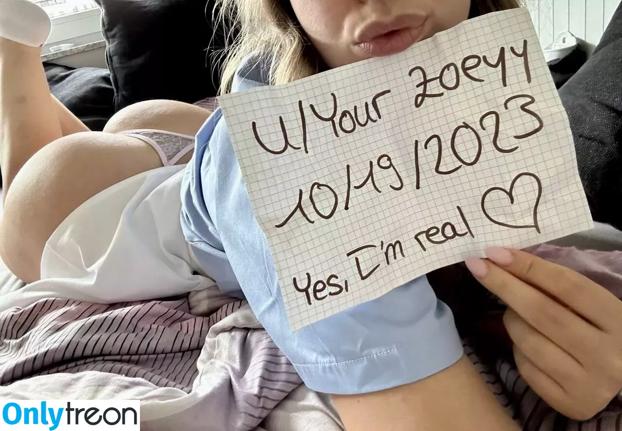 Yourzoey nude photo #0052 (Splxndi / yourzoeyy)