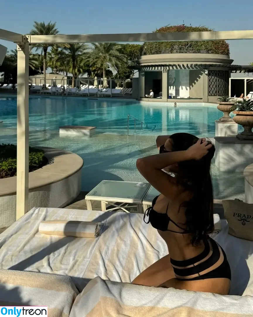 Yousra Elgattari голая photo #0009 (yousra__elgattari / youssra_rabatia)