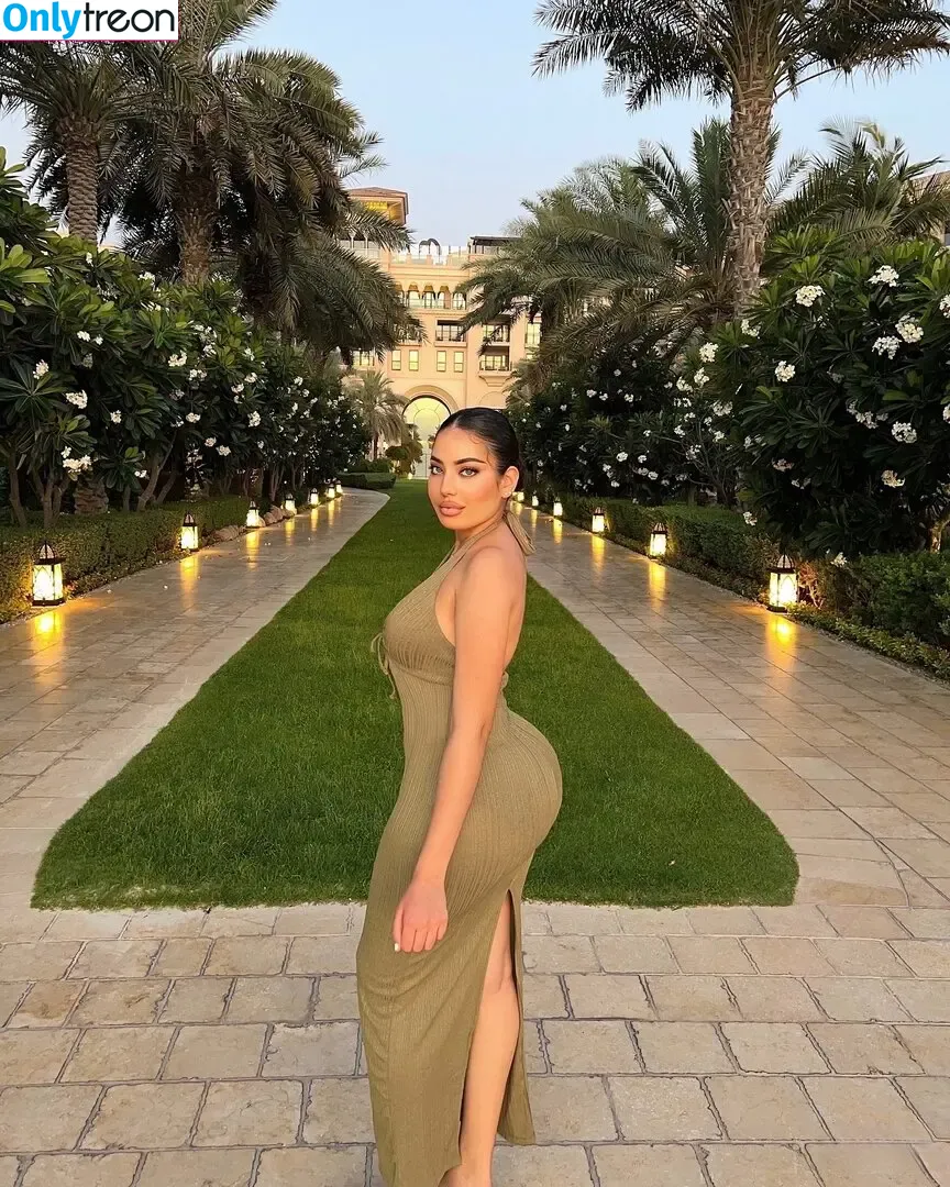Yousra Elgattari голая photo #0017 (yousra__elgattari / youssra_rabatia)