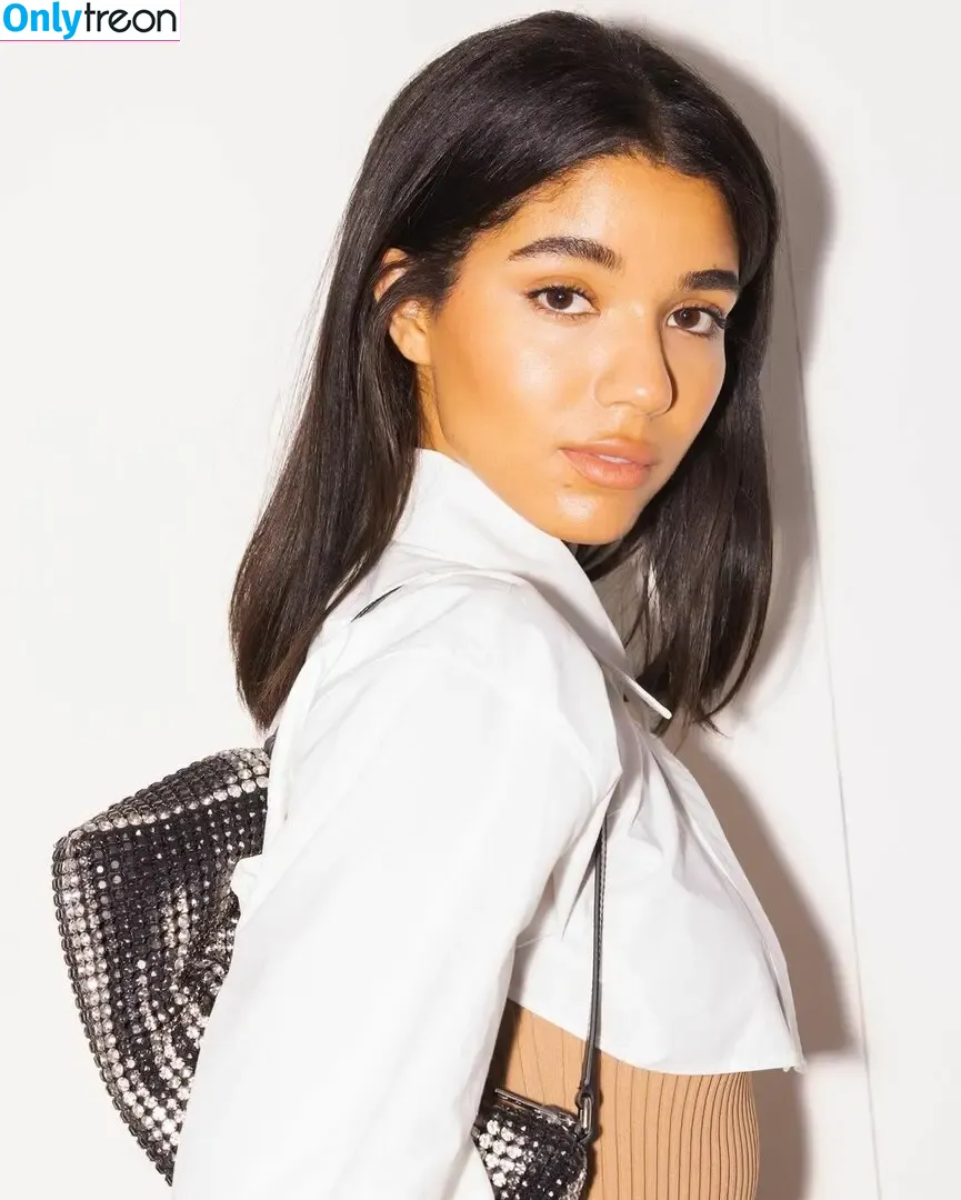 Yovanna Ventura nude photo #0799 (Yoventura / whoisyoventura)