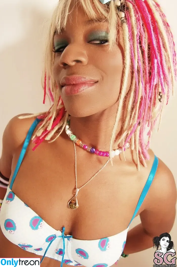 Yoyo nude photo #0016 (soyoyo / yoyofearless)